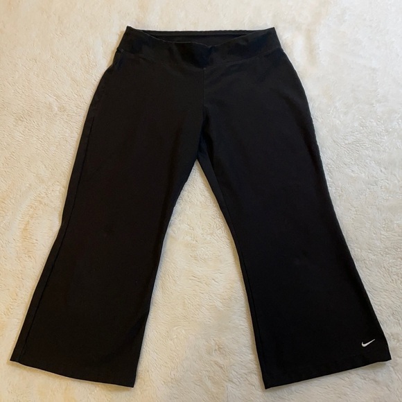 Nike‎ wide-legged leggings - Picture 1 of 6